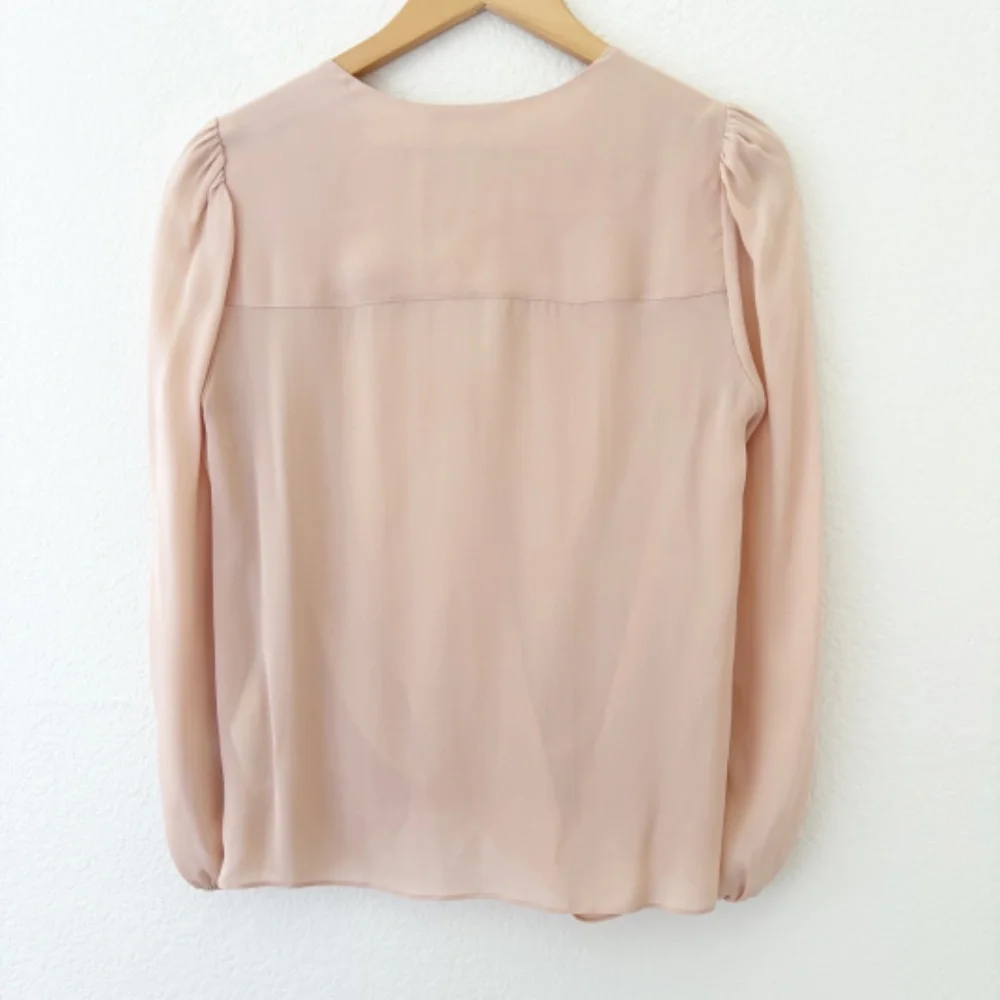 Alice + Olivia Arlene Silk Wrap Georgette Blouse Shirt in Petal Ballerina Pink - Picture 7 of 10